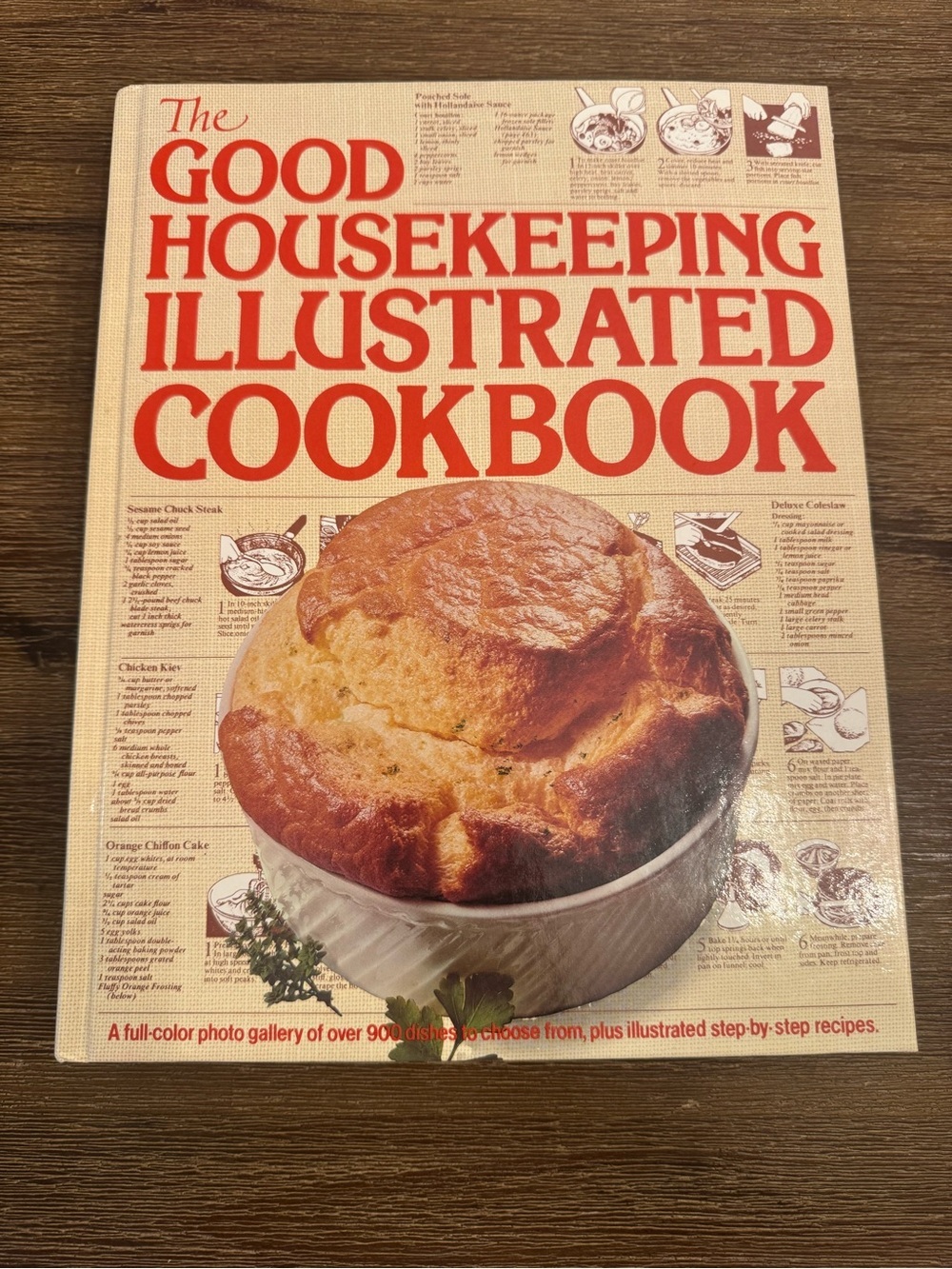 Good housekeeping Illustrated Cookbook - Vintage 1980 Edition